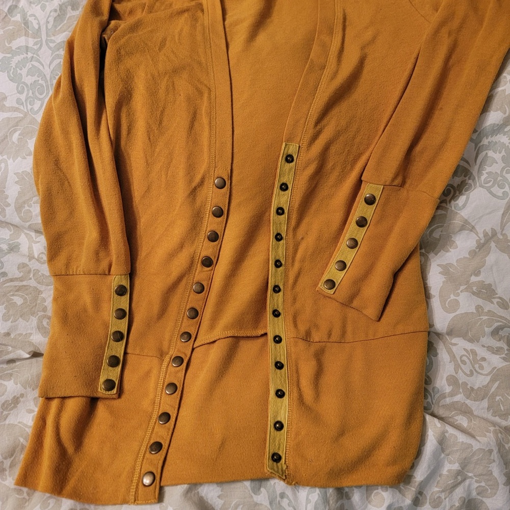 Cardigan - Picture 2 of 5
